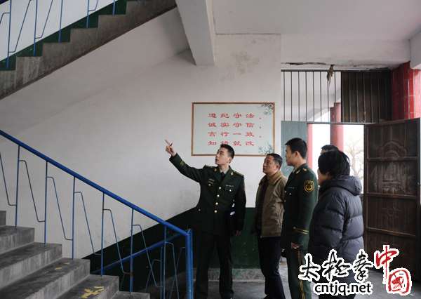 温县体育局和消防中队进行武校消防安全检查