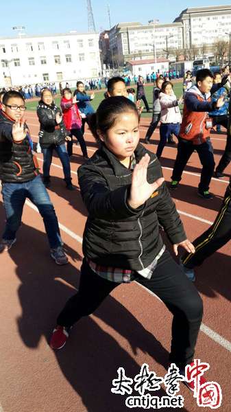 冶峪中学首开武术段位课程