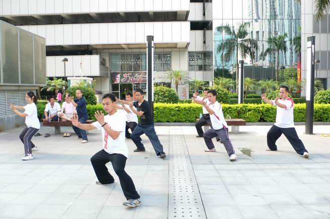 武林大会太极拳十六强吴兆光先生深圳授拳